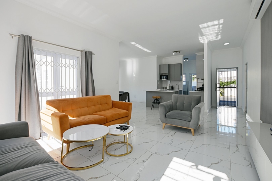  Bedroom Property for Sale in Parklands Western Cape